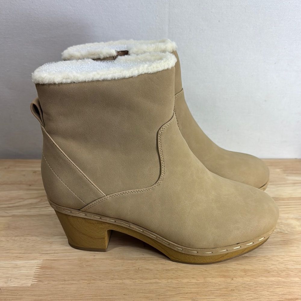Style & Co Townaa Clog Booties- Sand Nubuck- Size 9.5 M- New